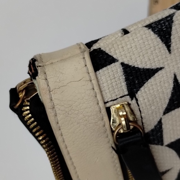 Spartina 449 Navy and Ivory Cream Printed Mini Bag - Picture 16 of 16